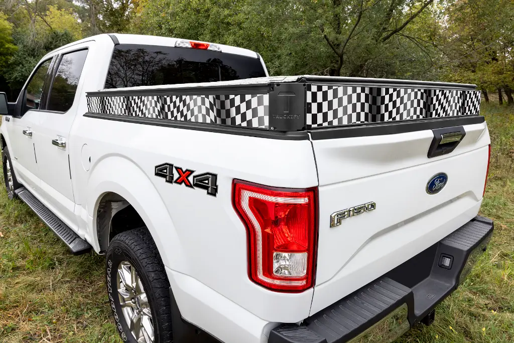 F150-CU3Qtr-checkered-flag.webp