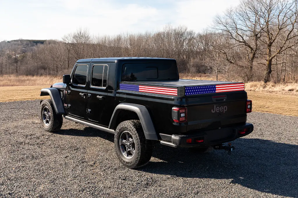 Jeep-3Qtr-flat-flag.webp
