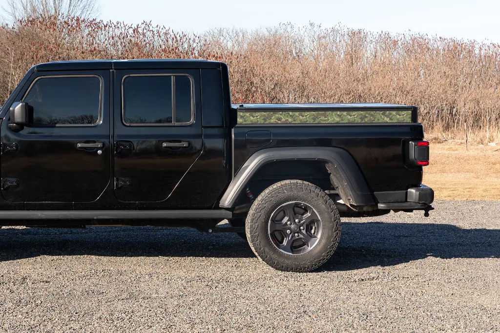 Jeep-Side-fake-camo.webp