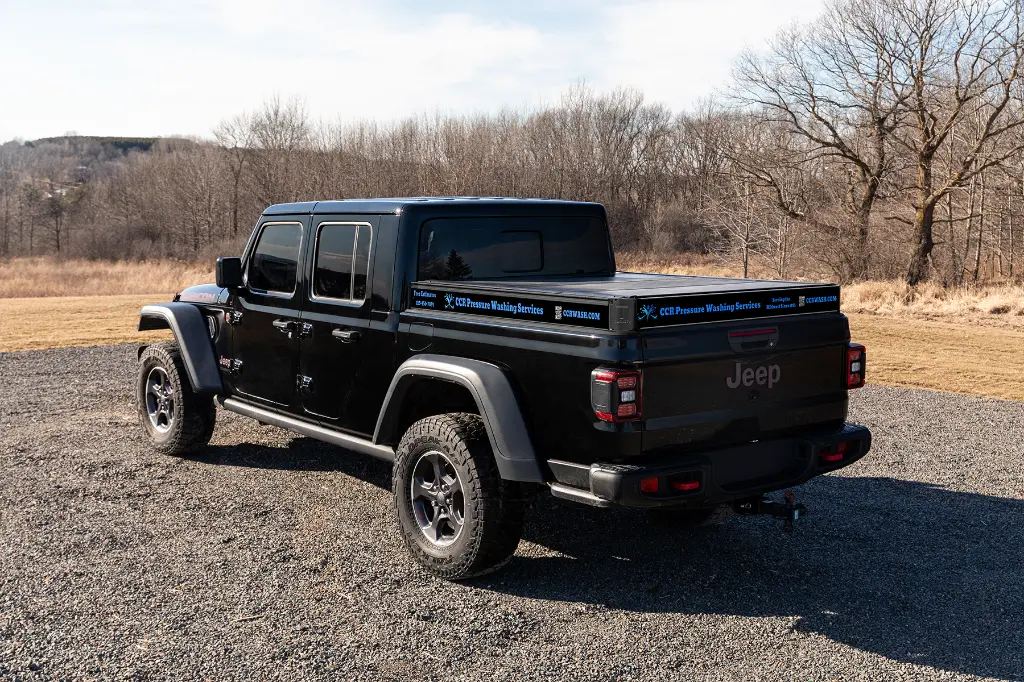 Jeep-3Qtr-Pressure_Wash.webp