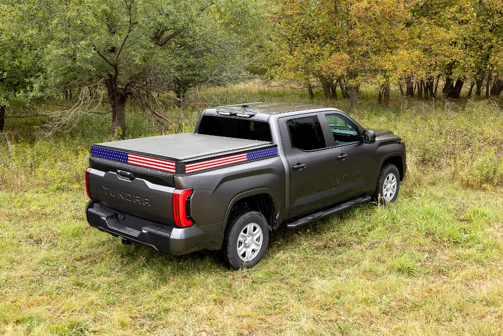 Tundra-3Qtr-High-flat-flag.webp