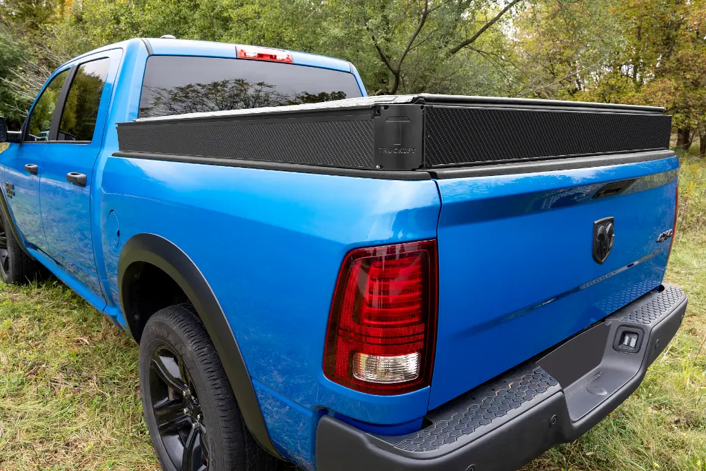 RAM-CU3Qtr-carbon-fiber.webp